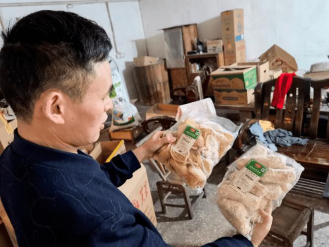 一食品小作坊无证生产,还冒用他人厂名!醴陵市场监管局立案查处